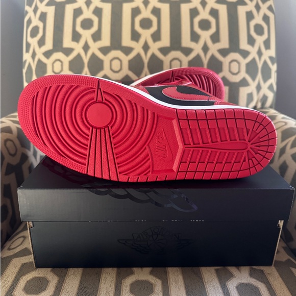 Nike Air Jordan 1 Low SE Low-Top Sneakers - Picture 4 of 4